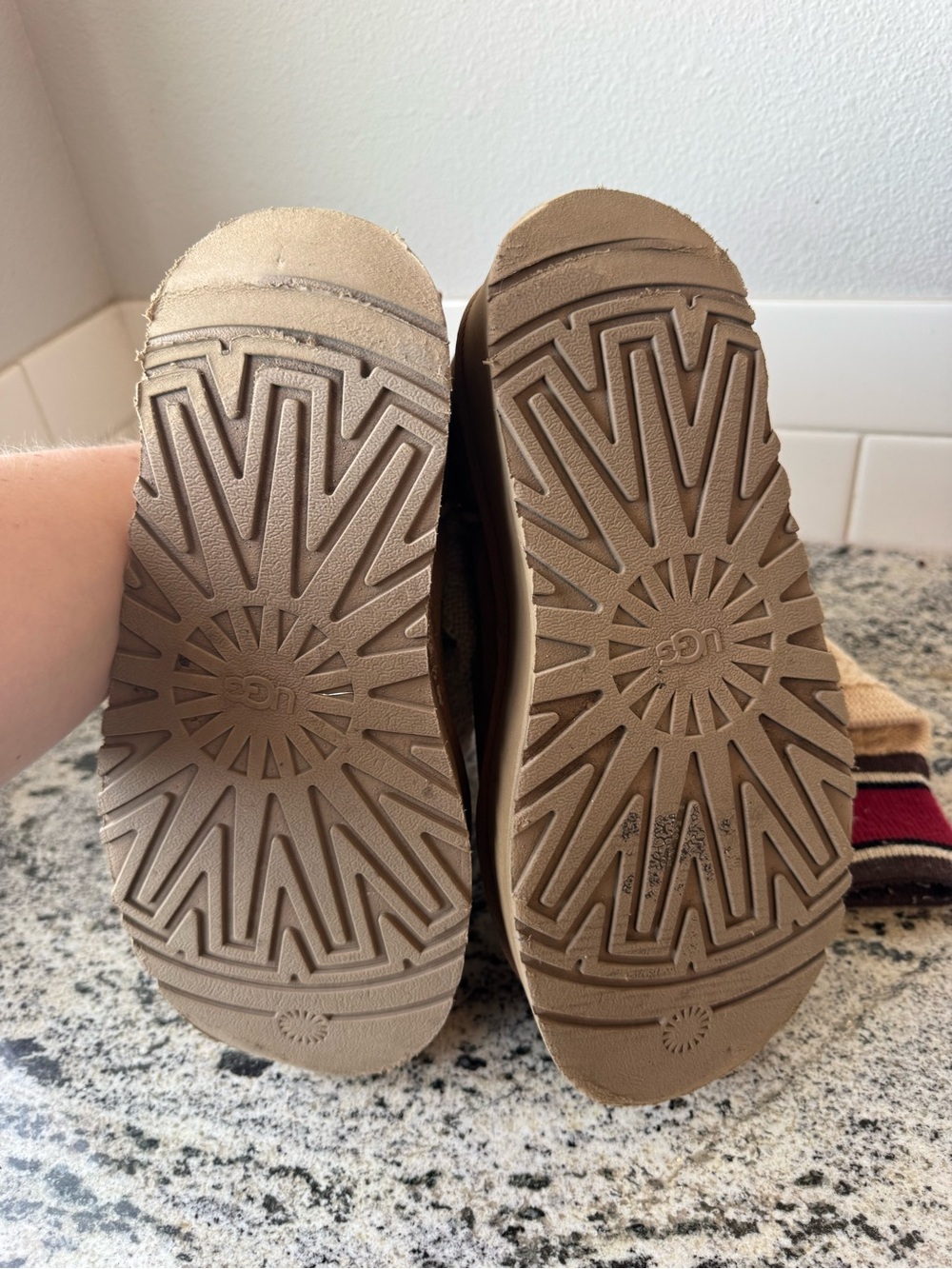 UGG Women's Classic Sweater Letter Tall Platform Boot. Size 8. VGUC. Read please - Picture 9 of 12